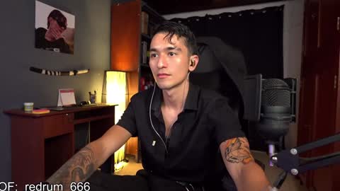 Red online show from February 7, 9:26 pm