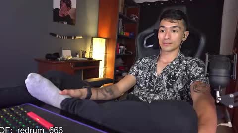 Red online show from February 26, 9:05 pm