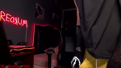 Red online show from September 26, 5:28 pm