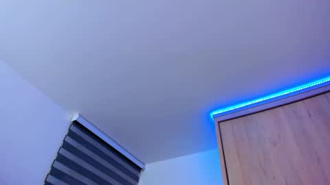 redski77 online show from January 2, 11:20 am