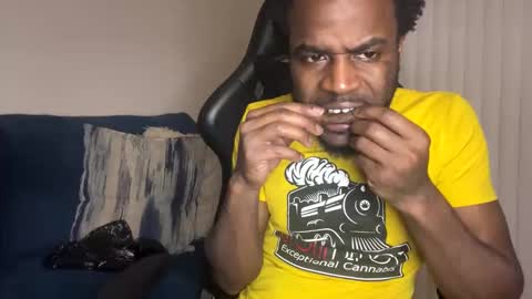 reekanddes online show from November 17, 4:51 am