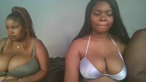 Snapshot of reenie_barbie chatting on February 11, 3:40 am barbie online show from February 11, 3:40 am