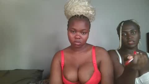 Snapshot of reenie_barbie chatting on February 11, 7:38 pm barbie online show from February 11, 7:38 pm