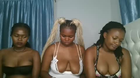 Snapshot of reenie_barbie chatting on February 26, 5:39 pm barbie online show from February 26, 5:39 pm