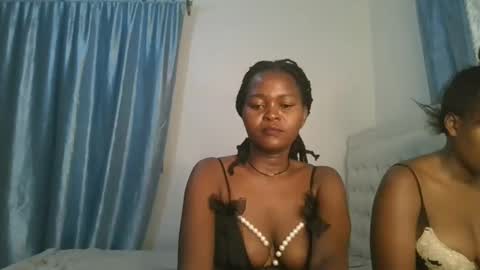 Snapshot of reenie_barbie chatting on March 1, 2:26 am barbie online show from March 1, 2:26 am