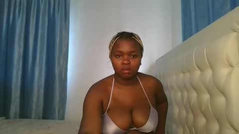 Snapshot of reenie_barbie chatting on March 9, 5:44 am barbie online show from March 9, 5:44 am