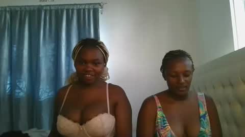 Snapshot of reenie_barbie chatting on March 12, 2:01 pm barbie online show from March 12, 2:01 pm