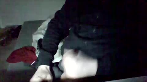 Snapshot of refar12 chatting on February 2, 8:08 pm refar12 online show from February 2, 8:08 pm