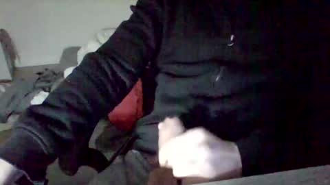 Snapshot of refar12 chatting on March 3, 6:55 pm refar12 online show from March 3, 6:55 pm