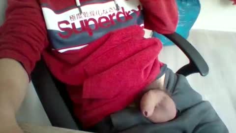 Snapshot of refar12 chatting on December 14, 12:10 pm refar12 online show from December 14, 12:10 pm