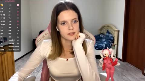 Snapshot of regeniastetson chatting on September 20, 4:08 pm Lucy online show from September 20, 4:08 pm