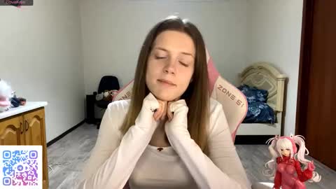 Snapshot of regeniastetson chatting on September 23, 3:48 pm Lucy online show from September 23, 3:48 pm