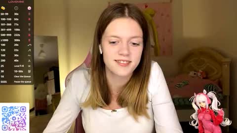 Snapshot of regeniastetson chatting on October 14, 4:30 pm Lucy online show from October 14, 4:30 pm