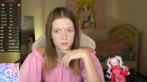 Snapshot of regeniastetson chatting on October 17, 2:30 pm Lucy online show from October 17, 2:30 pm