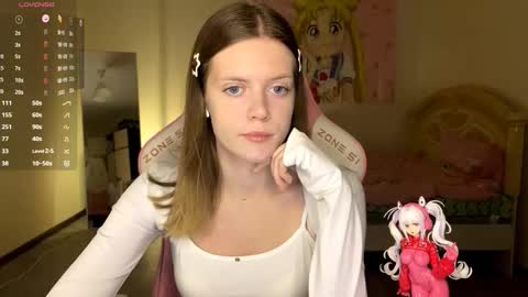 Snapshot of regeniastetson chatting on October 26, 2:12 pm Lucy online show from October 26, 2:12 pm