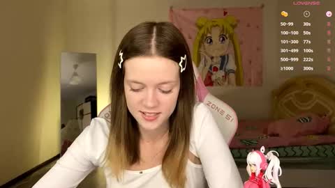 Snapshot of regeniastetson chatting on October 28, 12:09 pm Lucy online show from October 28, 12:09 pm