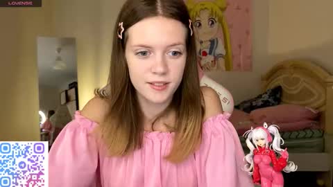 Snapshot of regeniastetson chatting on November 2, 12:29 pm Lucy online show from November 2, 12:29 pm