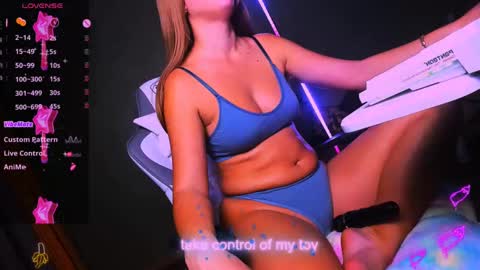 reggieMeow online show from March 3, 11:35 pm