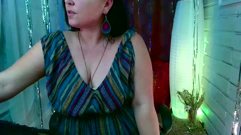 Snapshot of reicat chatting on December 11, 11:21 pm Karina online show from December 11, 11:21 pm