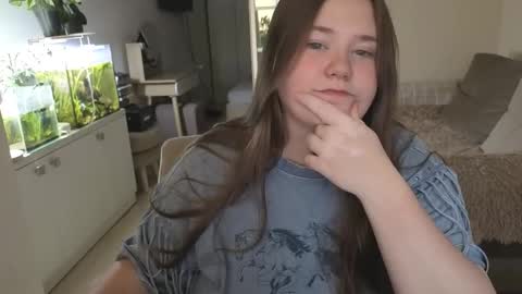 Snapshot of remirann_ chatting on December 18, 12:33 pm Ann OF - remirann21 online show from December 18, 12:33 pm