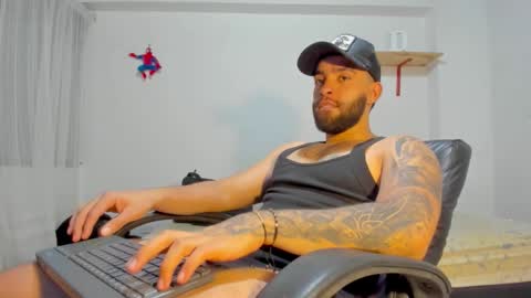 Rmy Steen online show from October 25, 11:10 pm