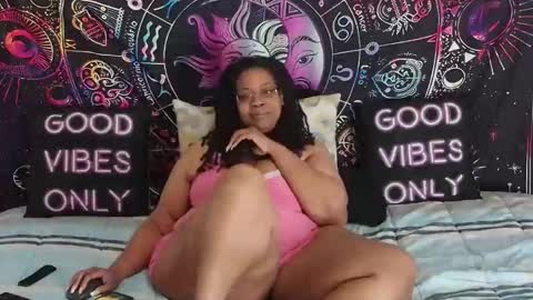 RenaeCumsAlot online show from October 27, 2:54 pm