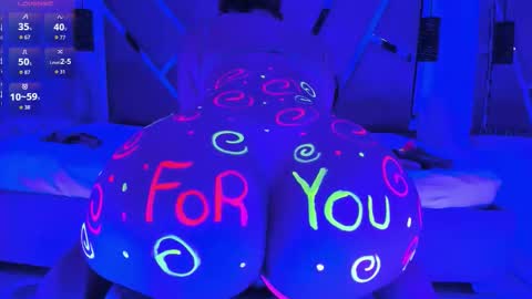 Snapshot of renata_model chatting on November 5, 9:48 pm Renata online show from November 5, 9:48 pm