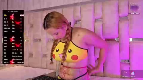 Snapshot of renata_model chatting on November 27, 1:46 pm Renata online show from November 27, 1:46 pm