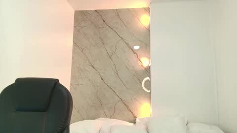 Snapshot of renata_reyes11 chatting on March 4, 4:49 am Renata online show from March 4, 4:49 am