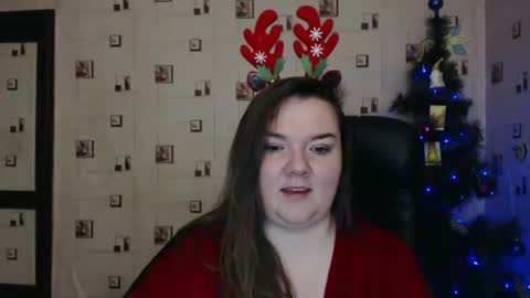 renataoia online show from December 31, 8:02 pm