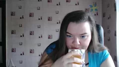 renataoia online show from January 25, 11:02 am