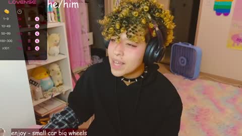 REN online show from December 4, 7:06 am