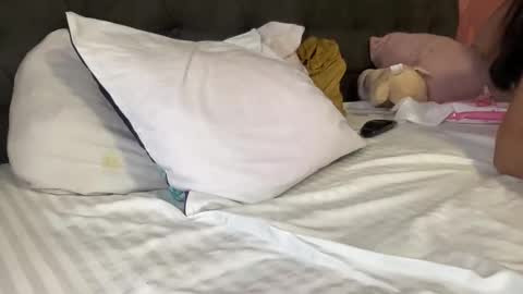 reyna77 online show from December 11, 3:05 pm