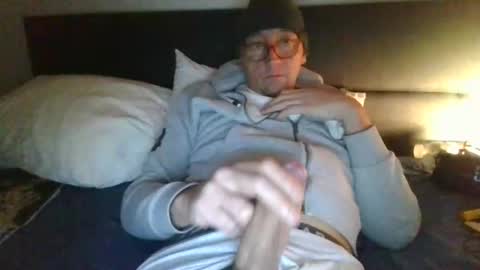 Snapshot of rezznova chatting on December 30, 10:55 pm Joe online show from December 30, 10:55 pm