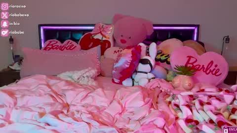 ria  online show from February 11, 9:09 am