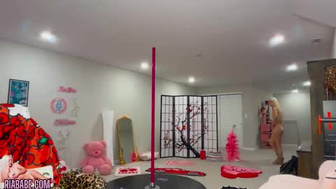 ria  online show from November 13, 4:00 am