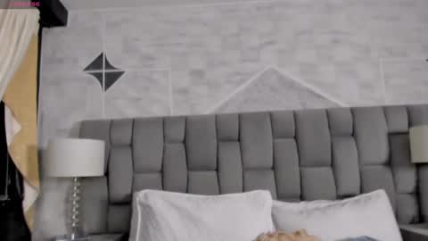 Riana online show from January 15, 8:20 am