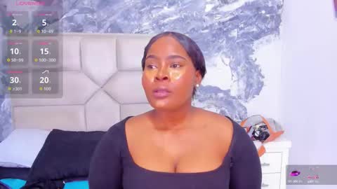 Riana online show from October 13, 9:15 pm