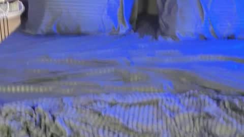 Snapshot of rianarey chatting on November 25, 12:32 am RIANA online show from November 25, 12:32 am