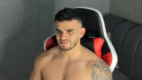 Snapshot of ricardogonzalez666 chatting on January 4, 11:59 pm ricardogonzalez666 online show from January 4, 11:59 pm