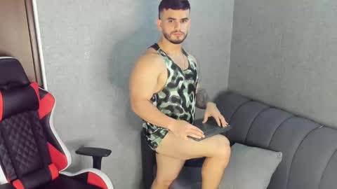 Snapshot of ricardogonzalez666 chatting on January 18, 12:46 am ricardogonzalez666 online show from January 18, 12:46 am