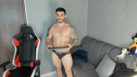 Snapshot of ricardogonzalez666 chatting on February 27, 8:53 pm ricardogonzalez666 online show from February 27, 8:53 pm