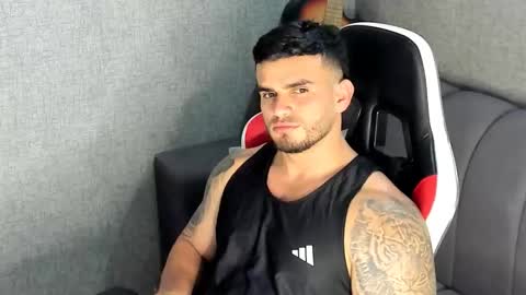 Snapshot of ricardogonzalez666 chatting on November 13, 7:46 pm ricardogonzalez666 online show from November 13, 7:46 pm