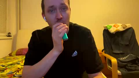 ricciardio online show from February 12, 8:50 pm