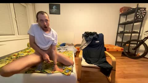 ricciardio online show from October 5, 6:39 pm