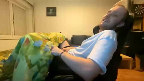 ricciardio online show from November 29, 4:15 am