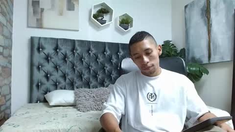 richar_voller online show from March 10, 11:21 am