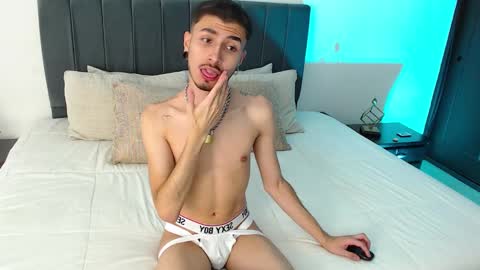 Snapshot of richard_carter_ chatting on January 21, 10:30 pm Richard online show from January 21, 10:30 pm