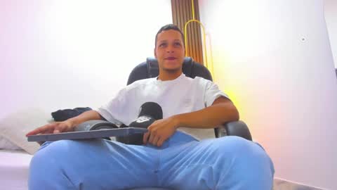 Ricky  online show from February 26, 6:54 pm