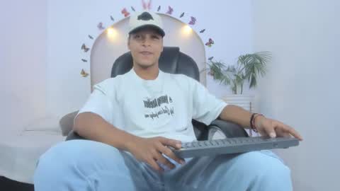 Ricky  online show from November 14, 9:02 pm